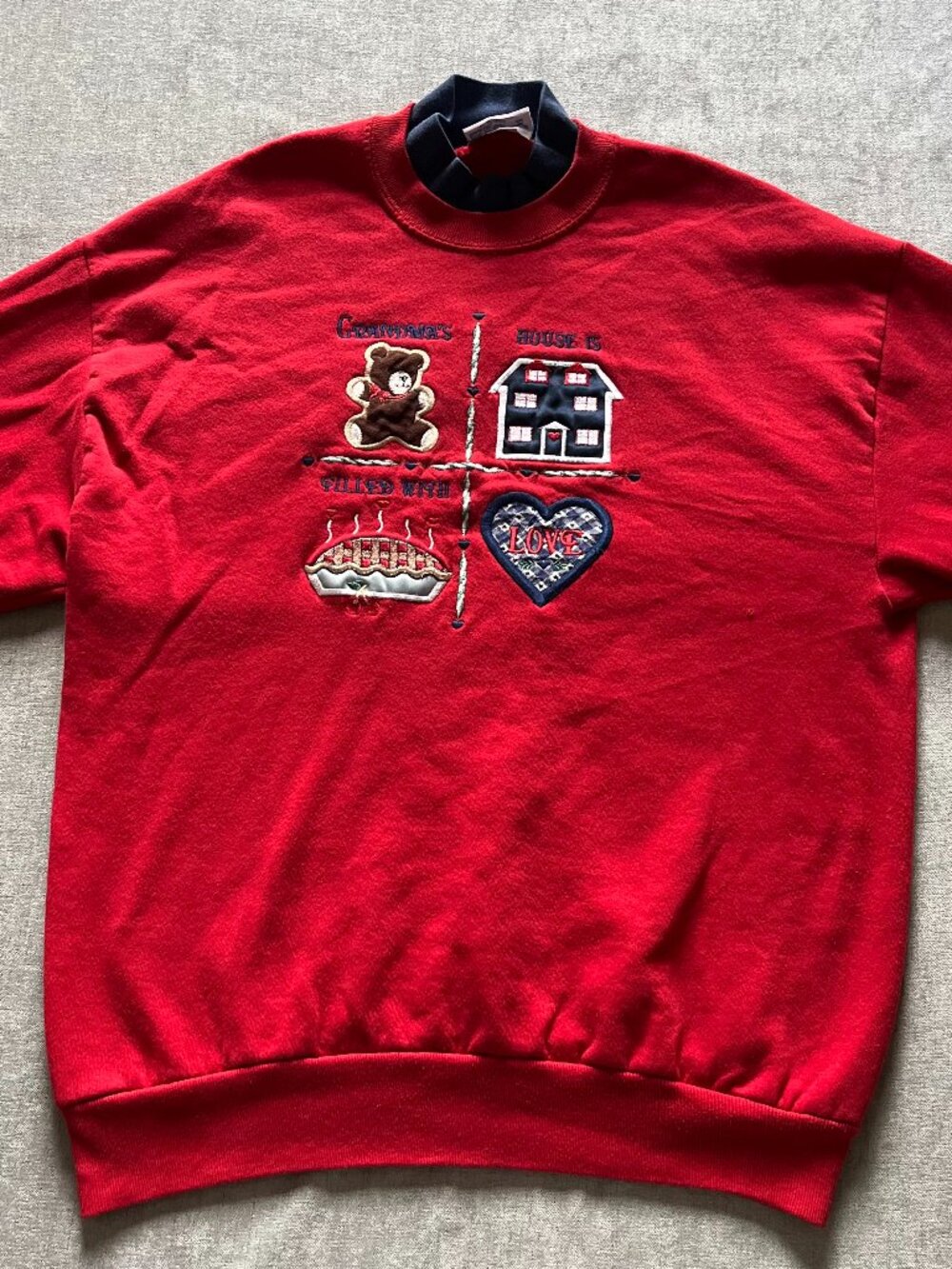 VTG 90’s Grandma’s House Sweatshirt Adult XL Red Double Collar Teddy Bear USA